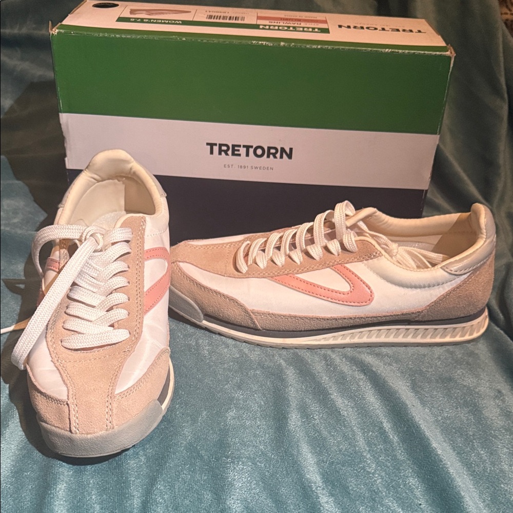 Tretorn Women's Pink and Cream Sneakers